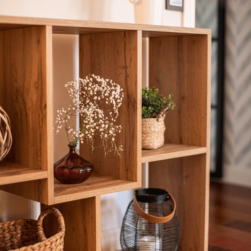 como decorar estanteria salon
