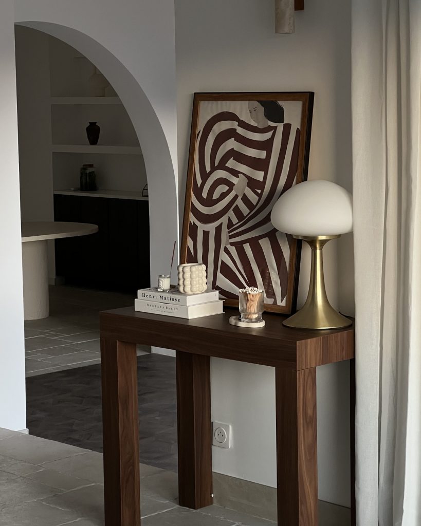 how to furnish a small apartment